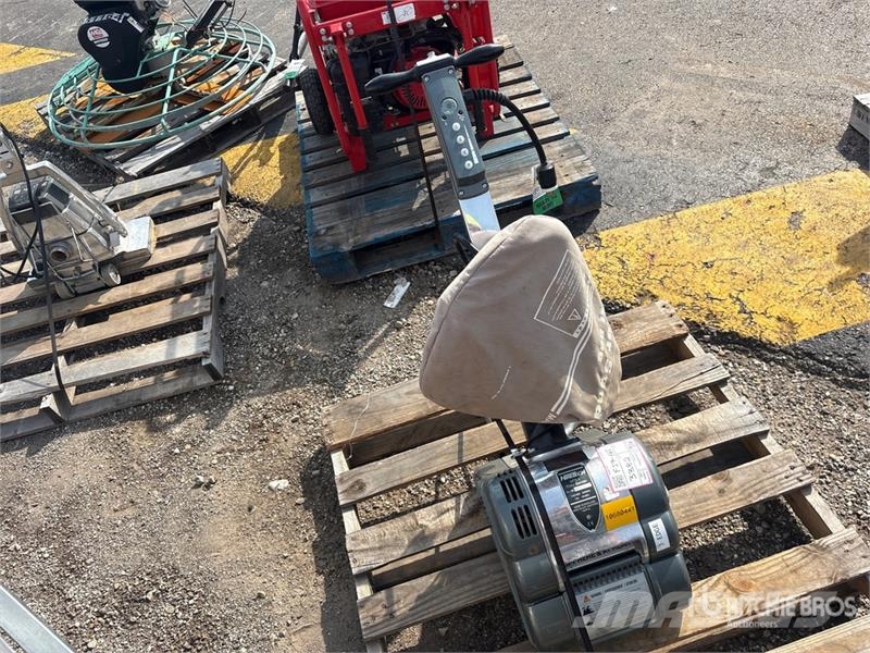 Hire Tech HT81.2 Floor Sander 건설 장비 - 기타