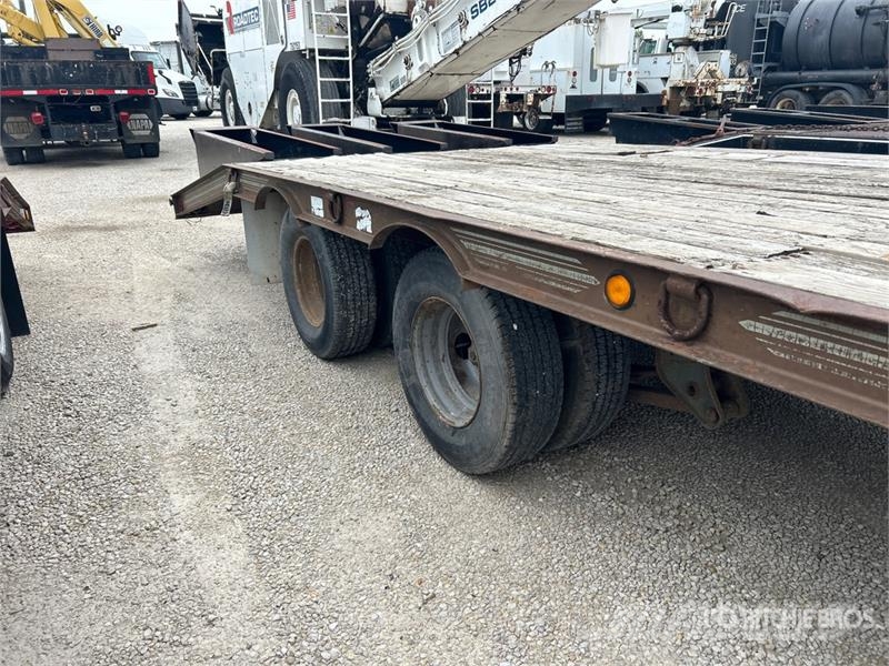 Holden 30 ft T/A Equipment Trailer Car carrier