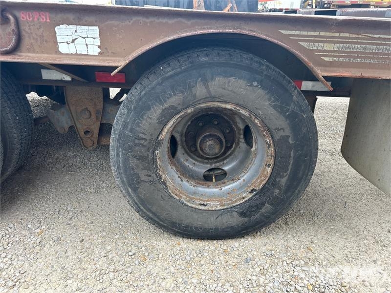 Holden 30 ft T/A Equipment Trailer Car carrier