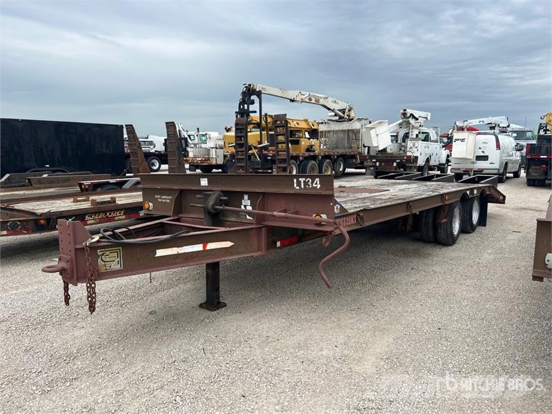 Holden 30 ft T/A Equipment Trailer Car carrier