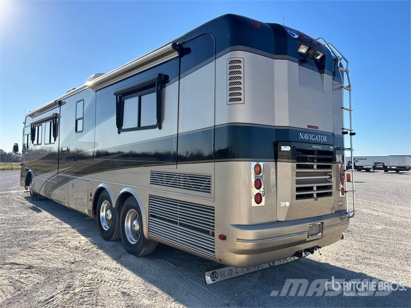  Holiday Rambler 43PBQ Motor Home 露營車和有篷卡車