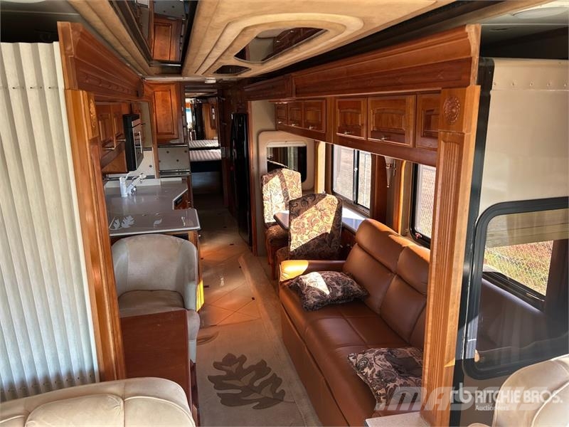  Holiday Rambler 43PBQ Motor Home 露營車和有篷卡車