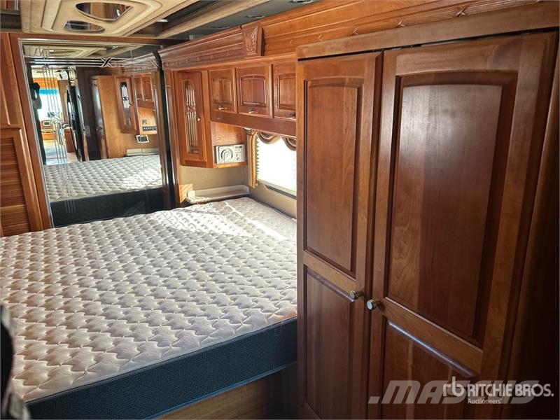  Holiday Rambler 43PBQ Motor Home 露營車和有篷卡車