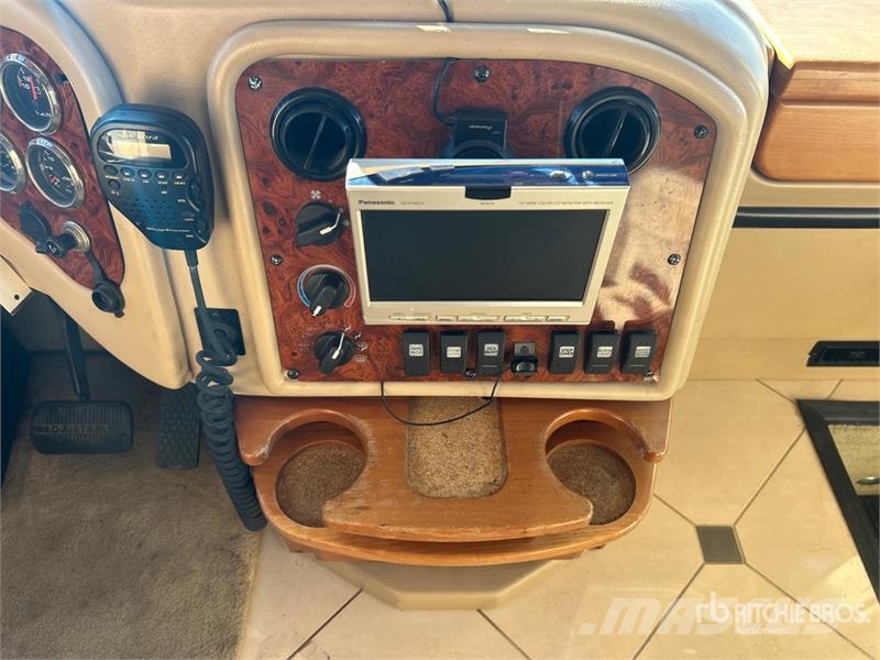 Holiday Rambler Navigator Motor Home Автодома і житлові автопричепи