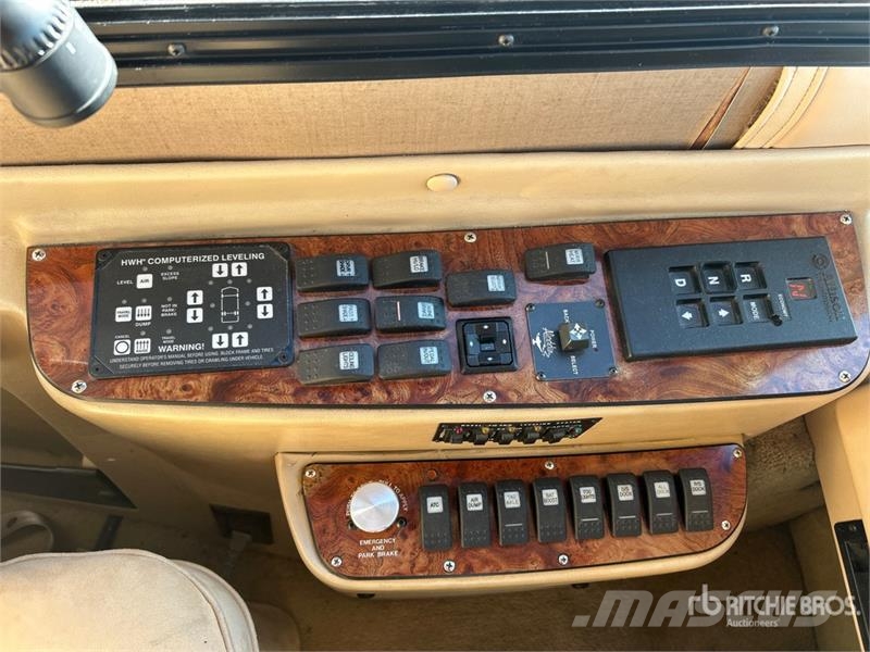 Holiday Rambler Navigator Motor Home Автодома і житлові автопричепи