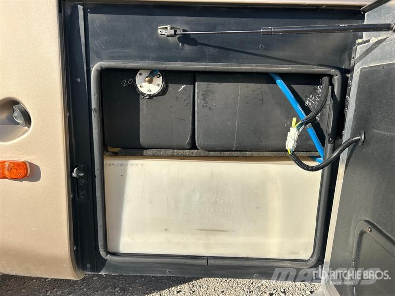 Holiday Rambler Navigator Motor Home Автодома і житлові автопричепи