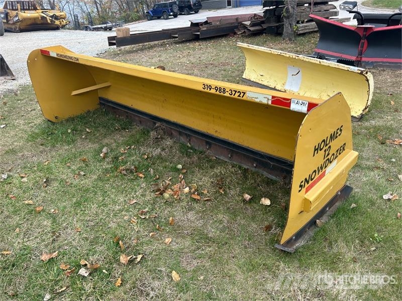 Holmes 12 144 in Skid Steer Snow Blade Schneeschilde und -pflüge
