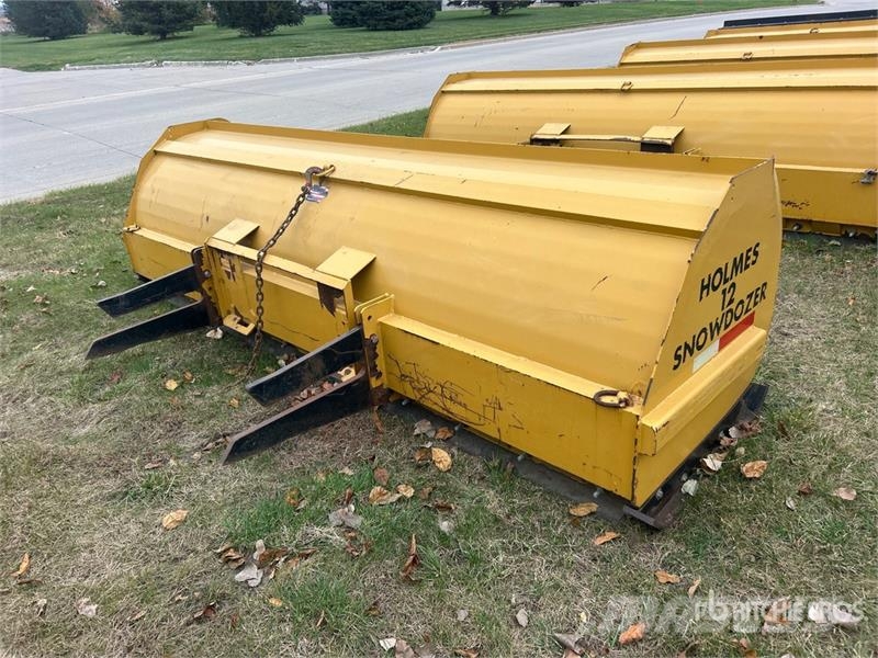 Holmes 12FT 144 in Skid Steer Snow Pusher حراثات ونصول الجليد