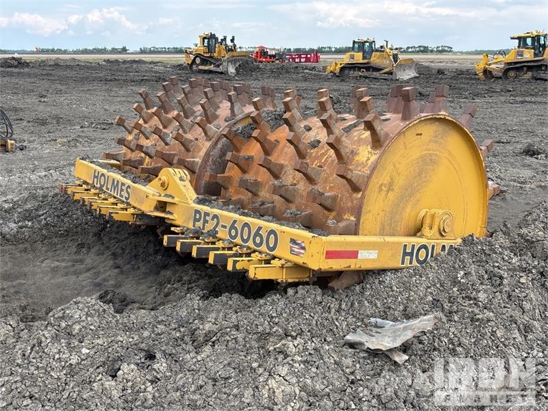 Holmes 60X60 Pull Behind Compactor Aanhangtrilwalsen