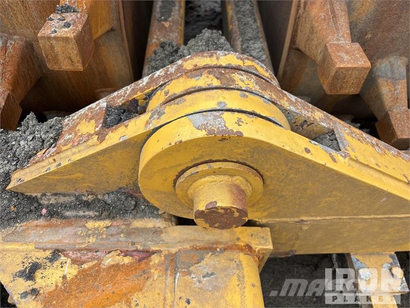 Holmes 60X60 Pull Behind Compactor Aanhangtrilwalsen