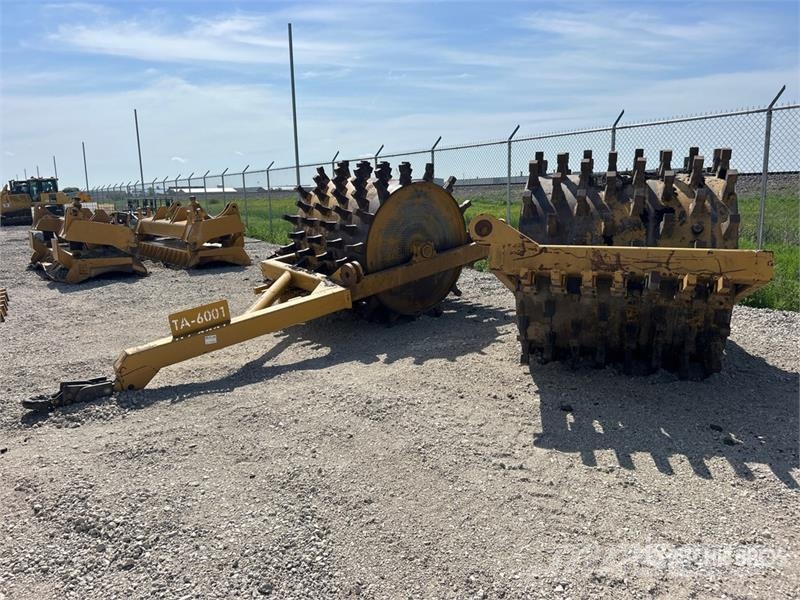 Holmes 60X60 Pull Behind Compactor Aanhangtrilwalsen
