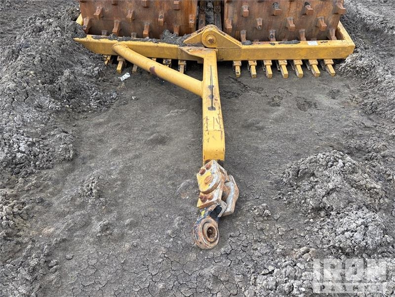Holmes 60X60 Pull Behind Compactor Aanhangtrilwalsen