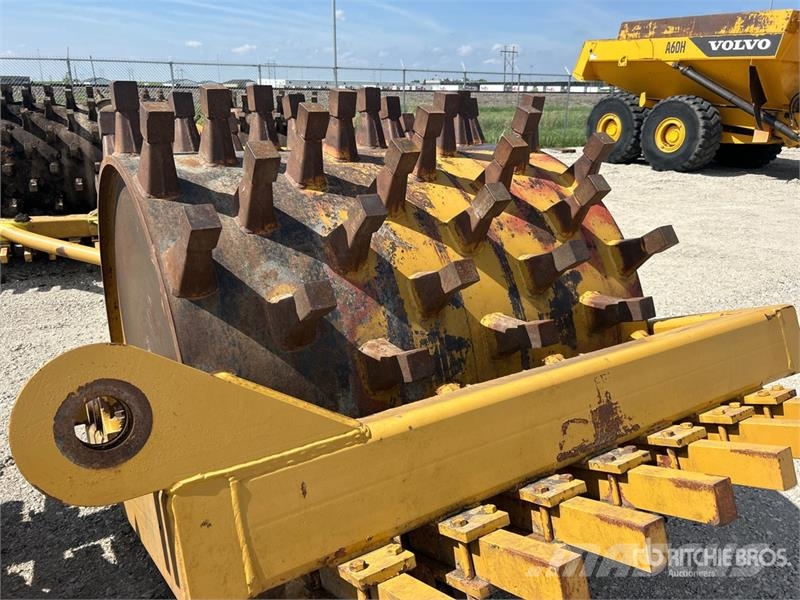 Holmes 60X60 Pull Behind Compactor Aanhangtrilwalsen