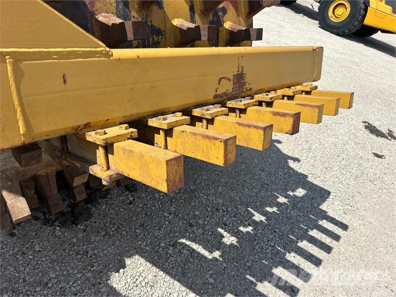 Holmes 60X60 Pull Behind Compactor Aanhangtrilwalsen