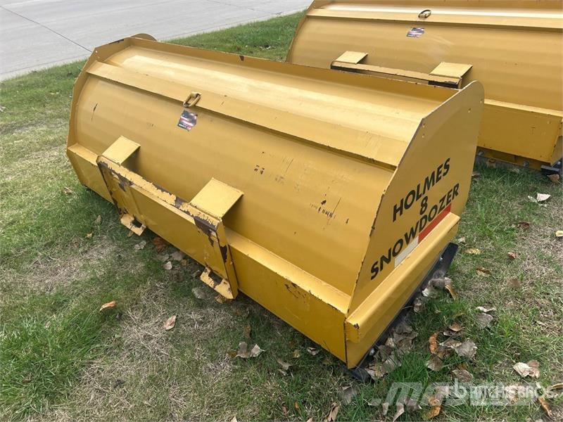Holmes 8 Snowdozer 96 in Skid Steer Snow Pusher 刮雪板和犁