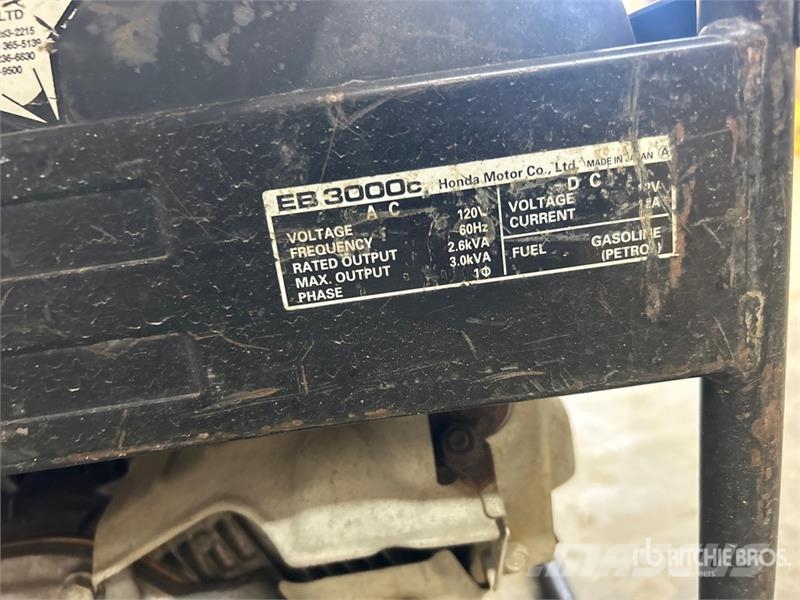 Honda EB3000C 3 kVA Portable Generator Set Egyéb Áramfejlesztők