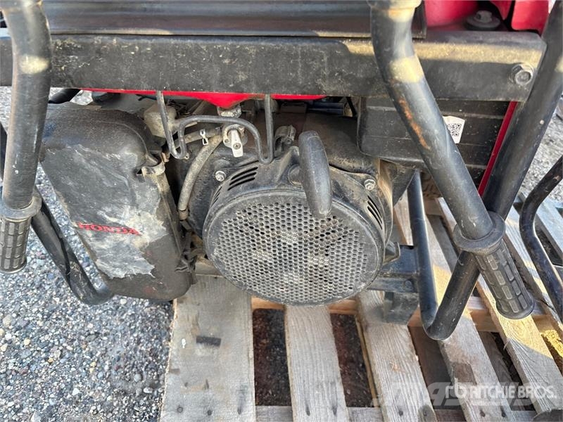Honda of (2) Honda EB5000X Mobile Generator Set Generatori diesel