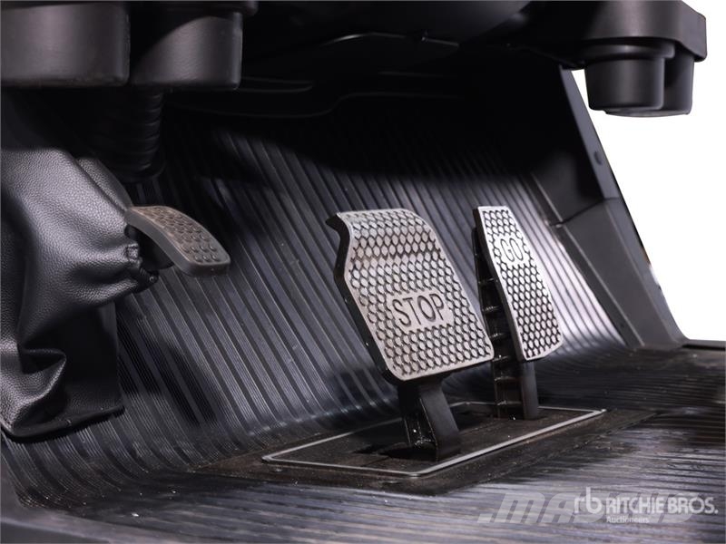 HQ100 Electric Black Six-Seater Golf Cart (Unused) Αμαξίδια γκολφ