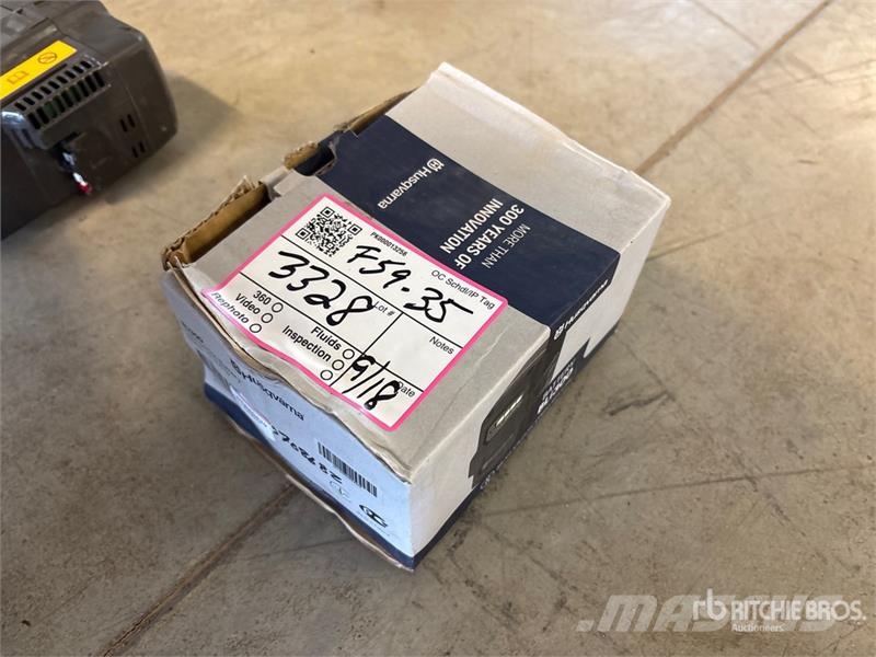 Husqvarna BLi300 Battery Outros componentes