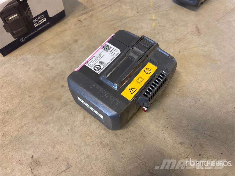 Husqvarna BLi300 Battery Outros componentes