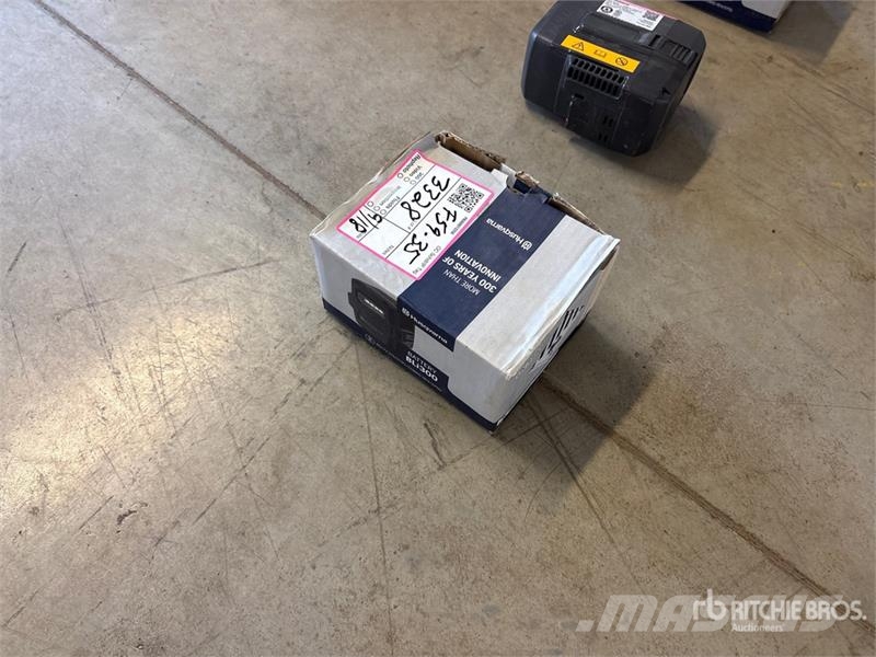 Husqvarna BLi300 Battery Outros componentes