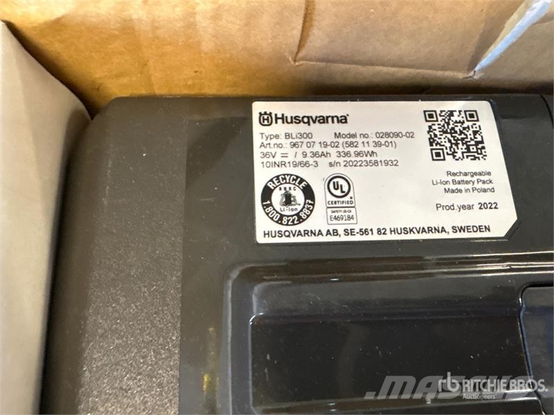 Husqvarna BLi300 Battery Outros componentes
