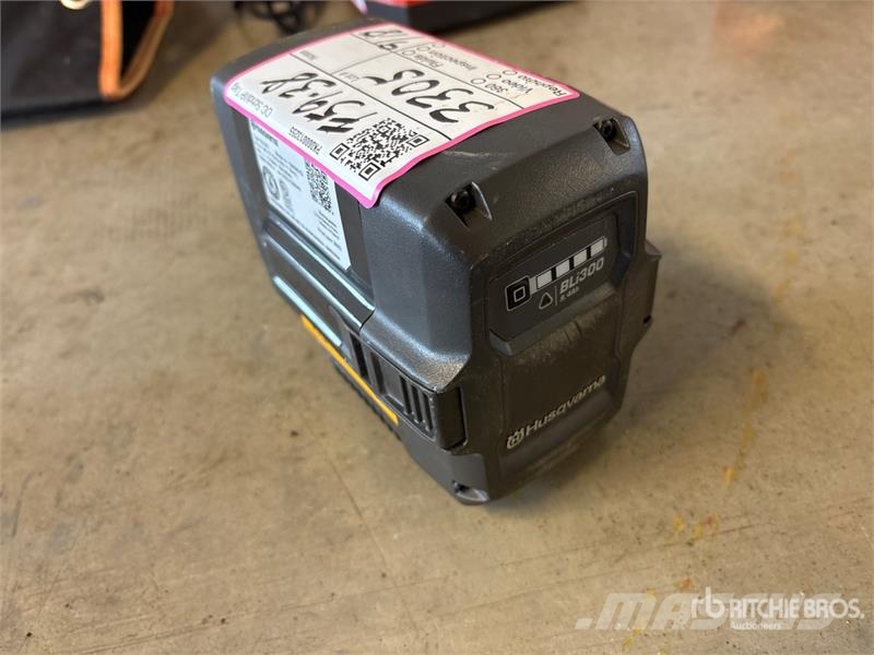 Husqvarna BLi300 Battery Outros componentes