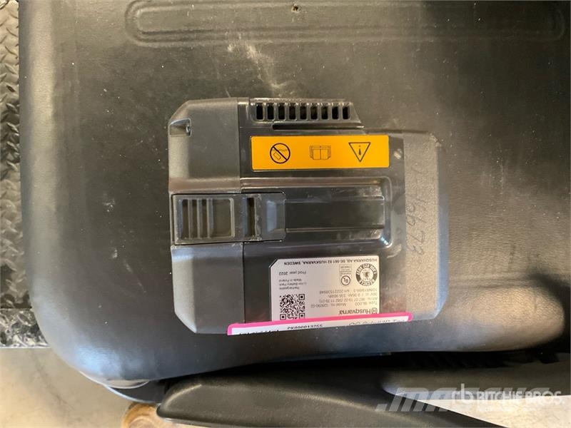 Husqvarna BLi300 Battery Outros componentes