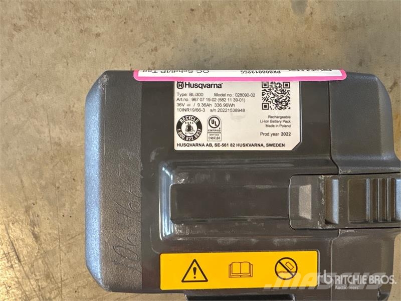 Husqvarna BLi300 Battery Outros componentes