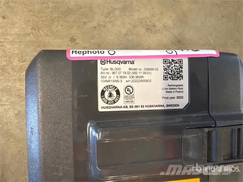 Husqvarna BLi300 Battery Outros componentes