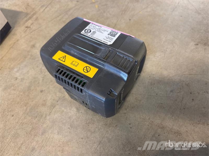 Husqvarna BLi300 Battery Outros componentes