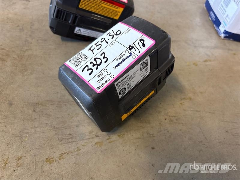 Husqvarna BLi300 Battery Outros componentes