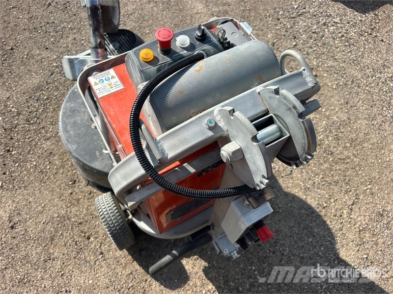 Husqvarna PG820RC Electric Concrete Grinder Фрезерні і шліфувальні верстати