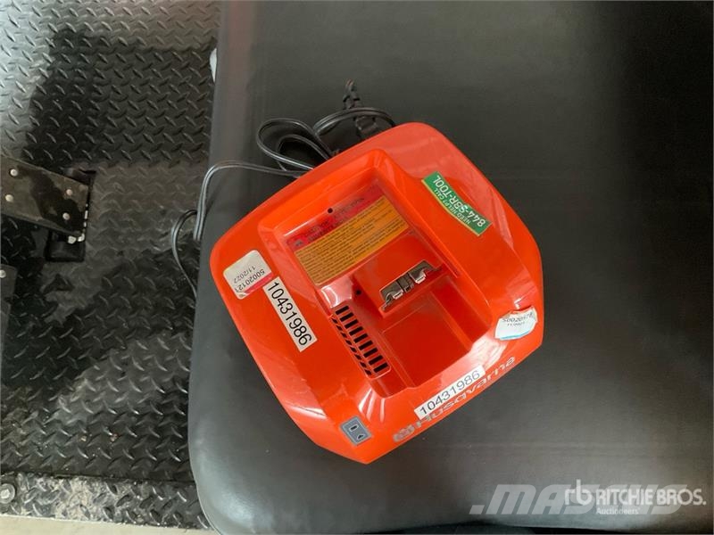 Husqvarna QC500 Battery Charger Other components