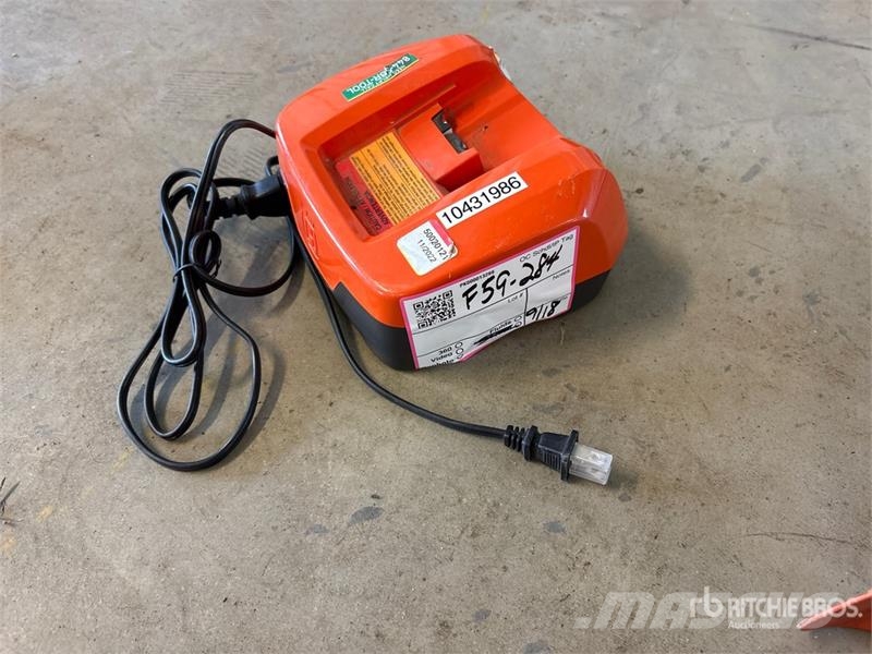 Husqvarna QC500 Battery Charger Other components