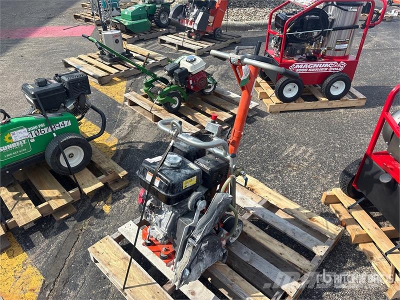 Husqvarna Walk-Behind Saw Serrarias