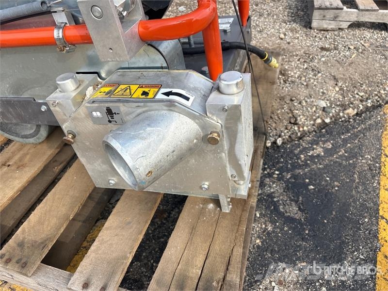 Husqvarna X2000 Walk-Behind Saw Serrarias