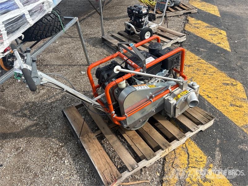 Husqvarna X2000 Walk-Behind Saw Serrarias