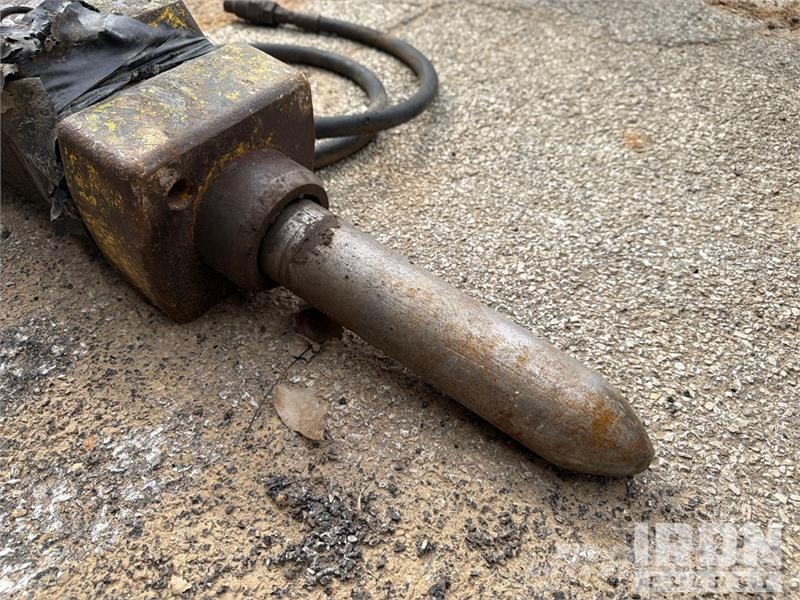 Hydraulic Breaker Hammers / Breakers