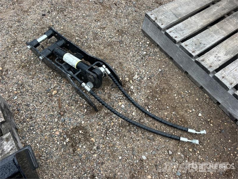  Hydraulic Excavator Thumb (Unused) دلاء