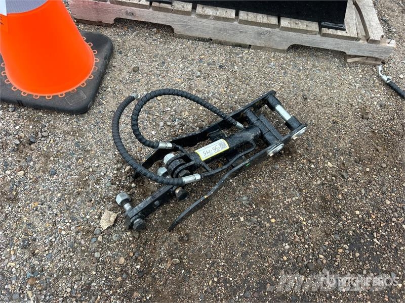  Hydraulic Excavator Thumb (Unused) دلاء