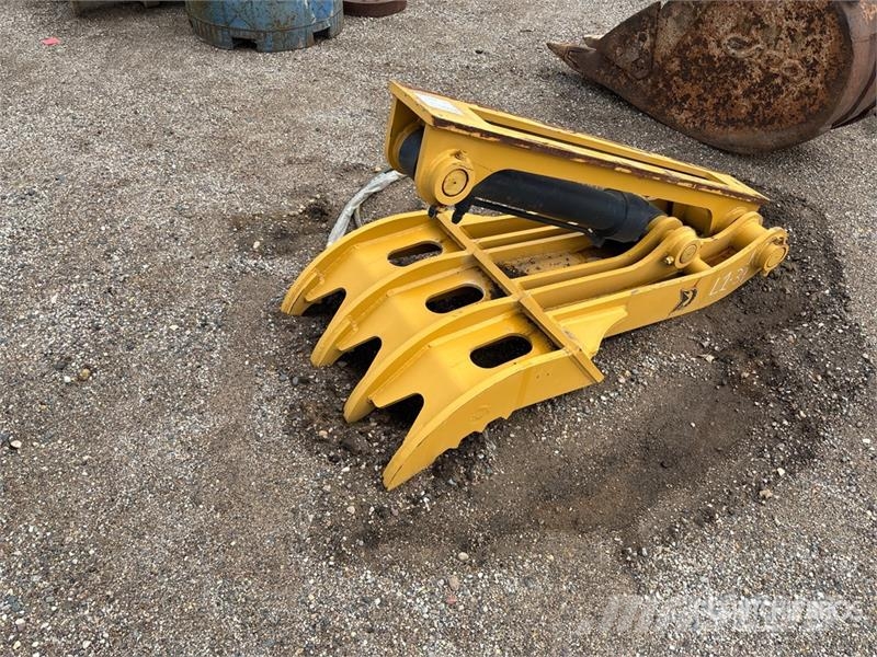 Hydraulic Excavator Thumb - Fits Cat 320 Žlice