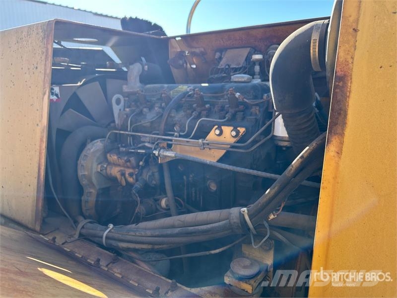 Hyster C350D Double Drum Roller مداحل ثنائية الاسطوانة