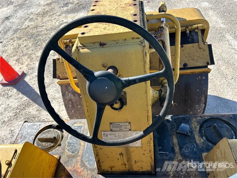 Hyster C350D Double Drum Roller مداحل ثنائية الاسطوانة