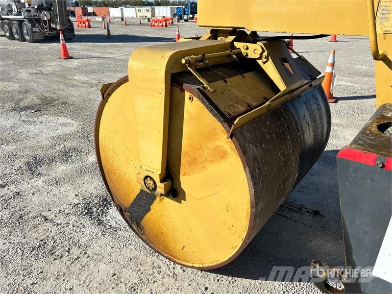 Hyster C350D Double Drum Roller مداحل ثنائية الاسطوانة