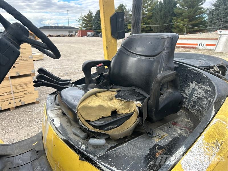 Hyster H100XM 9150 lb Pneumatic Tire Forklift Autokrāvēji - citi