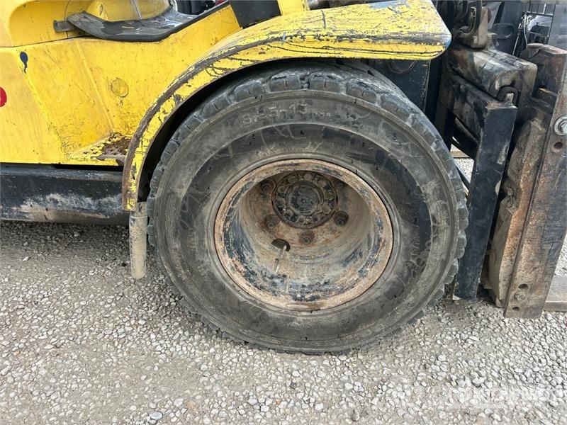 Hyster H100XM 9150 lb Pneumatic Tire Forklift Autokrāvēji - citi