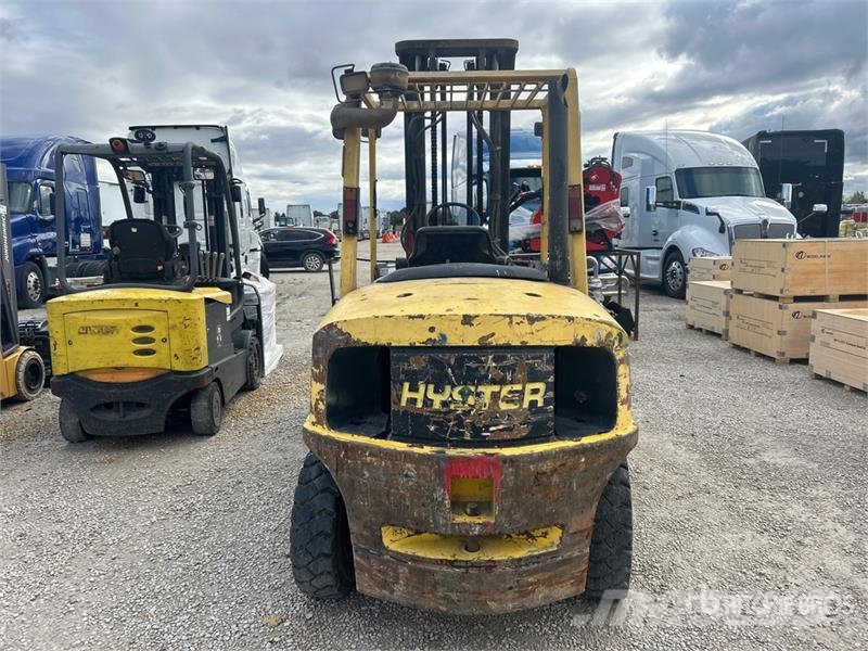 Hyster H100XM 9150 lb Pneumatic Tire Forklift Autokrāvēji - citi