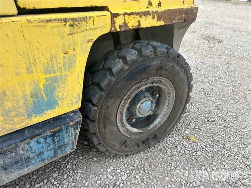 Hyster H100XM 9150 lb Pneumatic Tire Forklift Autokrāvēji - citi