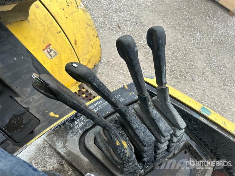 Hyster H100XM 9150 lb Pneumatic Tire Forklift Autokrāvēji - citi